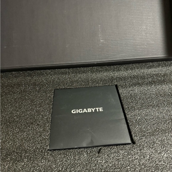 Gigabyte GeForce RTX 4090 GAMING OC Graphics Card - Picture 3 of 4